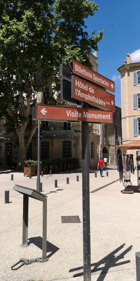 Hotel De L'Amphitheatre Nîmes Dış mekan fotoğraf